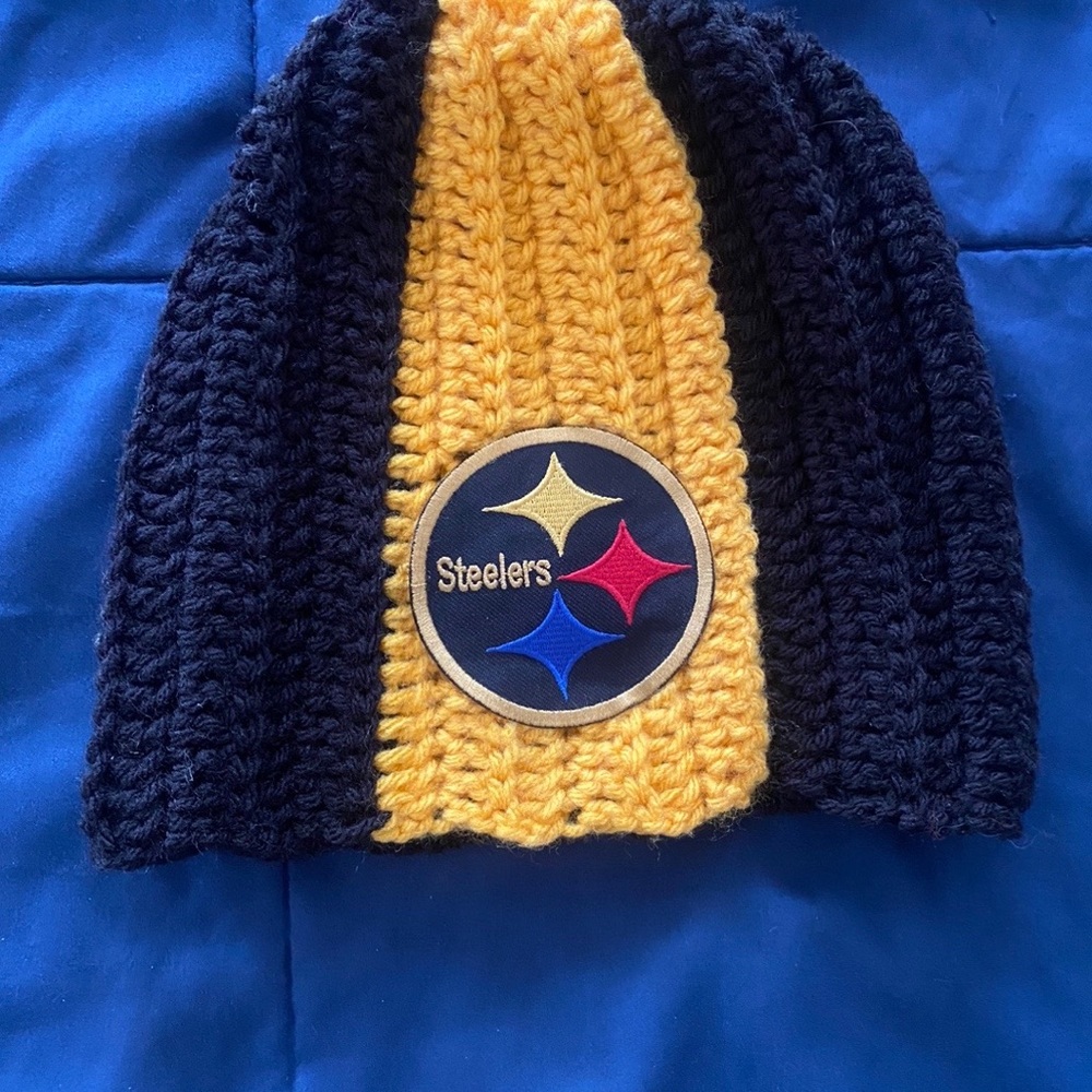 Team Beanies - Picture 7 of 16